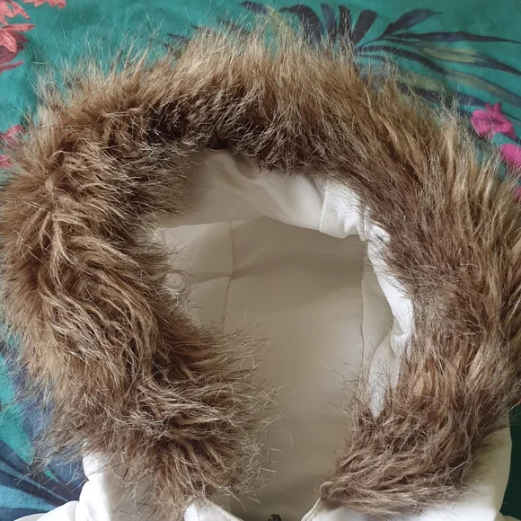 White Puffer Jacket with Faux Fur Hood - Picture 5 of 8